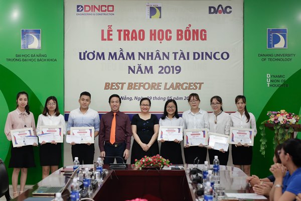 DINCO E&C AWARDING 2019 TALENT INCUBATION SCHOLARSHIP WITH TOTAL VALUE OF 70,000,000 VND.